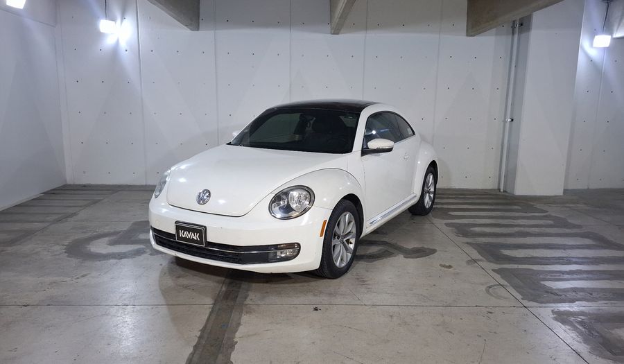 Volkswagen Beetle 2.5 SPORT MT Hatchback 2013