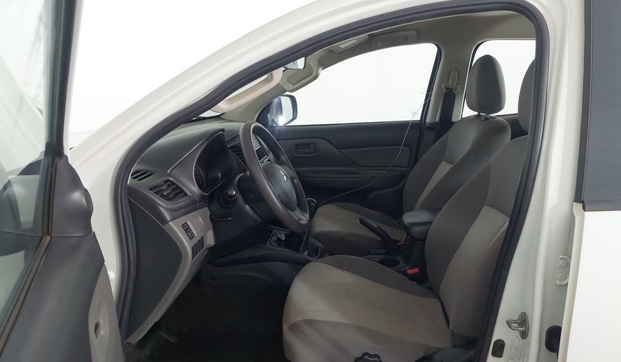 Mitsubishi L200 Triton GL CD Pickup 2022