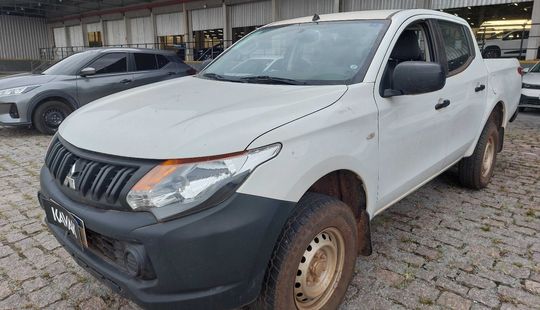 Mitsubishi • L200 Triton