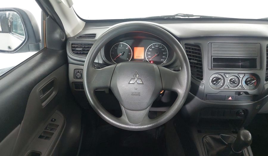 Mitsubishi L200 Triton GL CD Pickup 2022