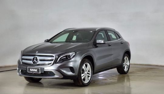 Mercedes Benz • Clase GLA