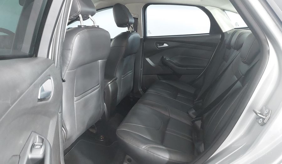 Ford Focus SE SEDAN POWERSHIFT Sedan 2015