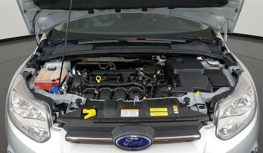 Ford Focus SE SEDAN POWERSHIFT Sedan 2015