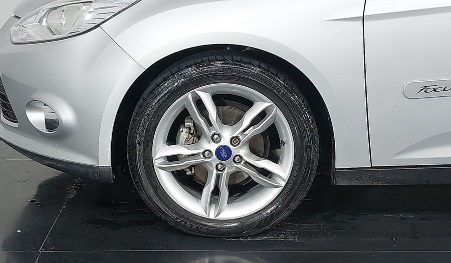 Ford Focus SE SEDAN POWERSHIFT Sedan 2015