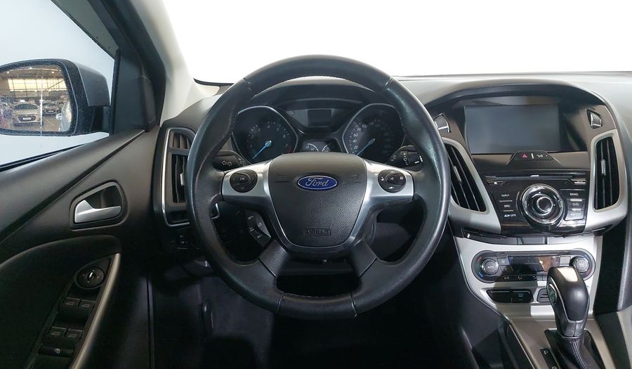 Ford Focus SE SEDAN POWERSHIFT Sedan 2015