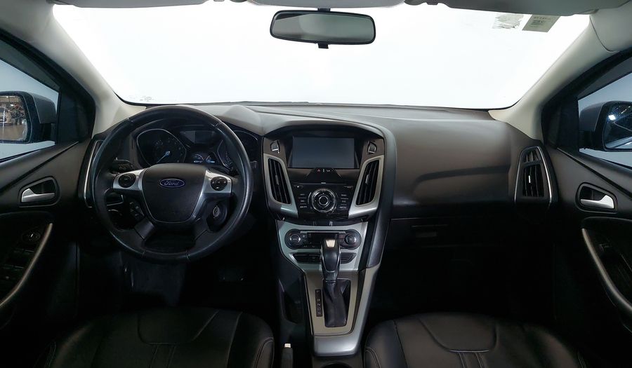 Ford Focus SE SEDAN POWERSHIFT Sedan 2015