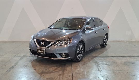 Nissan • Sentra