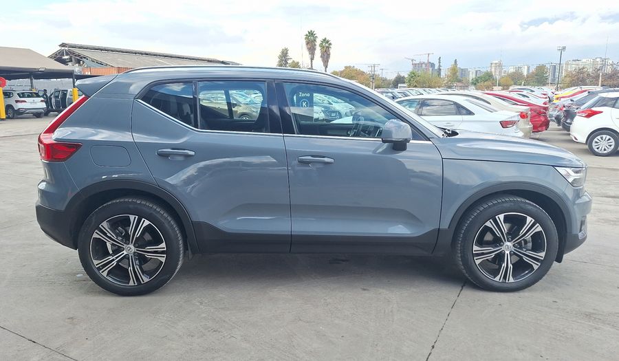 Volvo Xc40 2.0 T4 R-INSCRIPTION AUTO Suv 2021