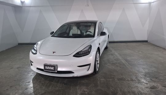 Tesla • Model 3