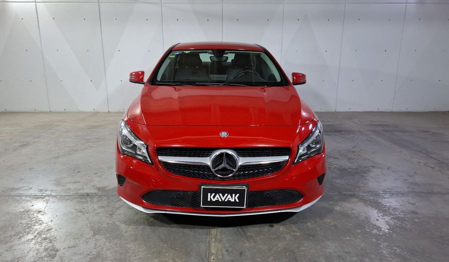 Mercedes Benz Clase Cla 1.6 CLA 200 SPORT AT Coupe 2017