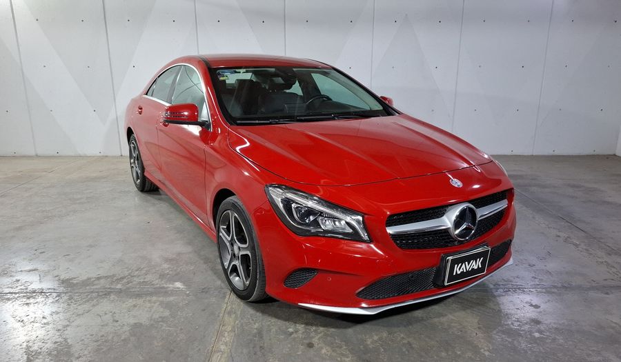 Mercedes Benz Clase Cla 1.6 CLA 200 SPORT AT Coupe 2017