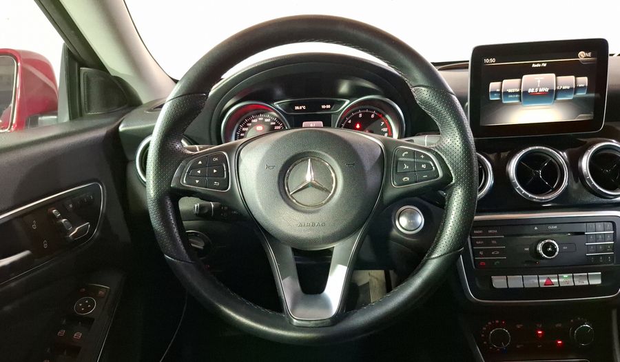 Mercedes Benz Clase Cla 1.6 CLA 200 SPORT AT Coupe 2017