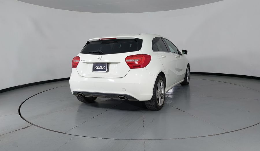 Mercedes Benz Clase A 1.6 200 CGI 7G-DCT Hatchback 2014