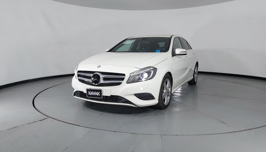 Mercedes Benz • Clase A