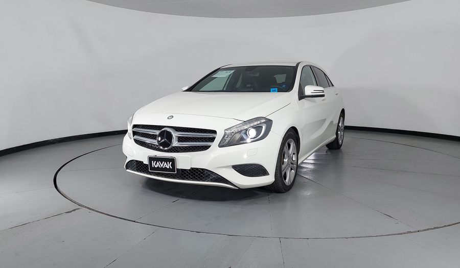 Mercedes Benz Clase A 1.6 200 CGI 7G-DCT Hatchback 2014