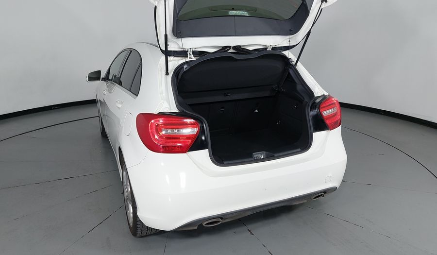 Mercedes Benz Clase A 1.6 200 CGI 7G-DCT Hatchback 2014