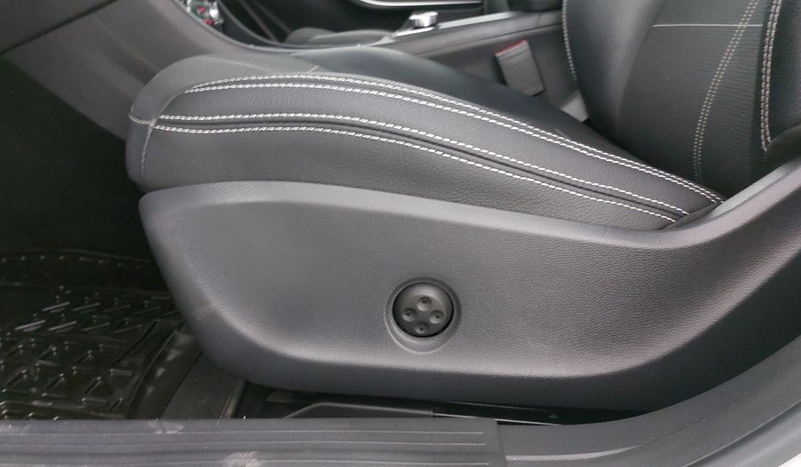 Mercedes Benz Clase A 1.6 200 CGI 7G-DCT Hatchback 2014