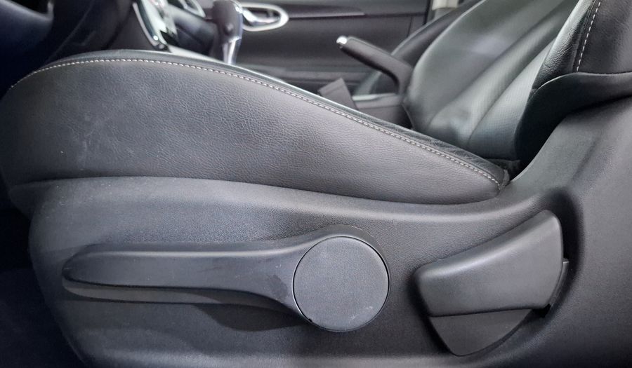 Nissan Sentra 1.8 EXCLUSIVE NAVI AUTO Sedan 2018