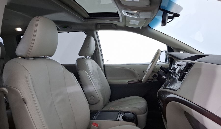 Toyota Sienna 3.5 XLE PIEL AT Minivan 2012
