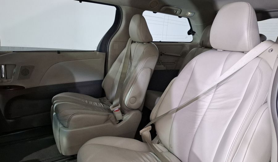 Toyota Sienna 3.5 XLE PIEL AT Minivan 2012