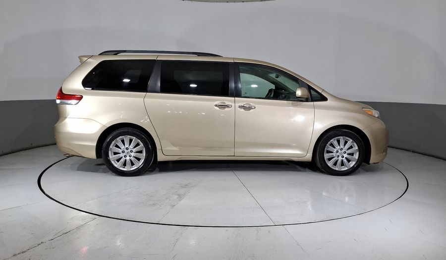 Toyota Sienna 3.5 XLE PIEL AT Minivan 2012