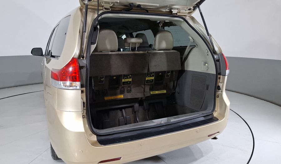 Toyota Sienna 3.5 XLE PIEL AT Minivan 2012