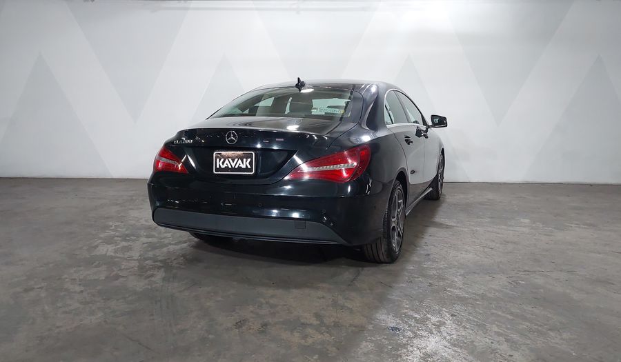 Mercedes Benz Clase Cla 1.6 CLA 200 SPORT DCT Coupe 2018