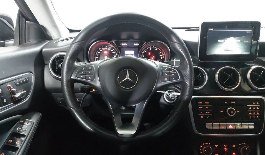 Mercedes Benz Clase Cla 1.6 CLA 200 SPORT DCT Coupe 2018