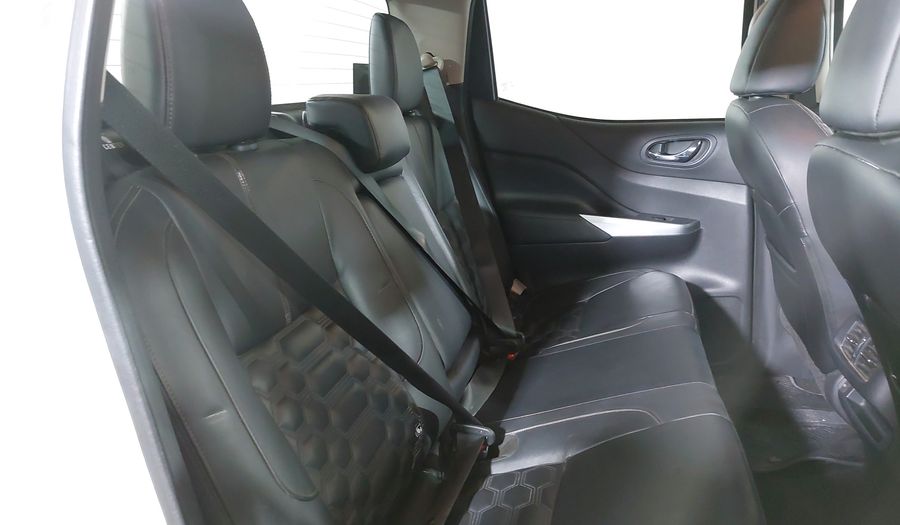Nissan Frontier 2.5 PLATINUM LE AUTO Pickup 2022