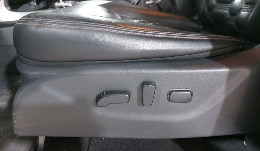 Nissan Frontier 2.5 PLATINUM LE AUTO Pickup 2022