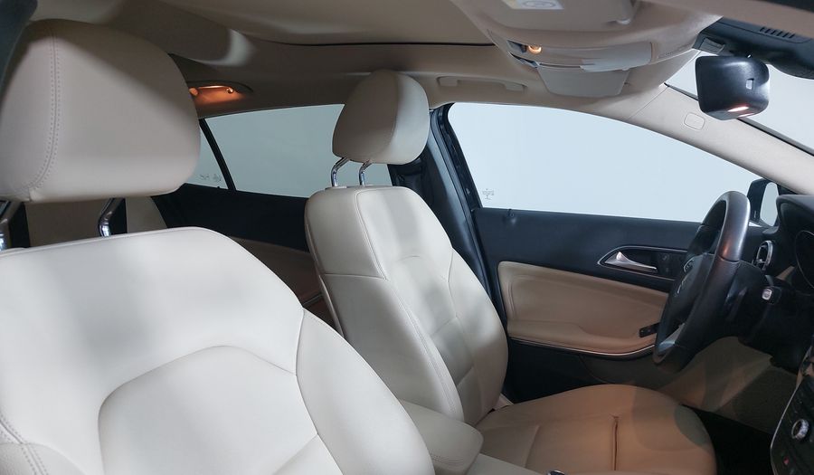 Mercedes Benz Clase Gla 1.6 GLA 200 CGI SPORT Suv 2017