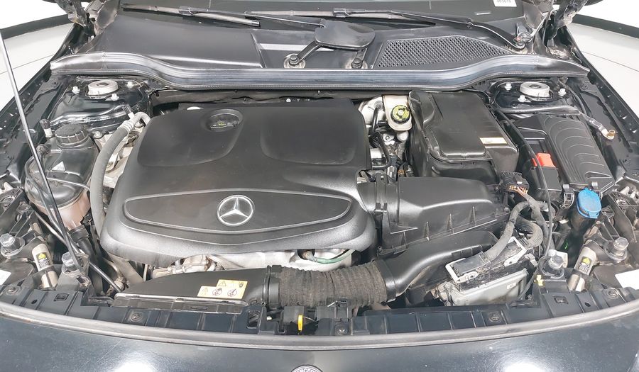 Mercedes Benz Clase Gla 1.6 GLA 200 CGI SPORT Suv 2017