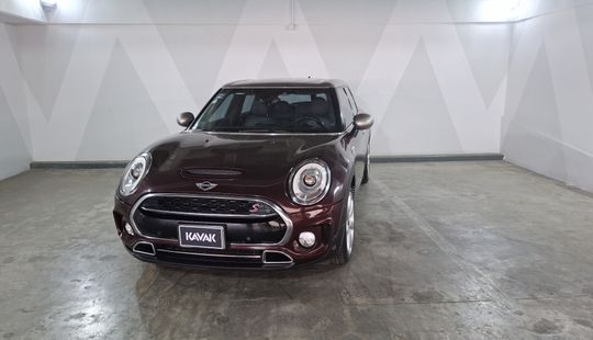 Mini • Clubman