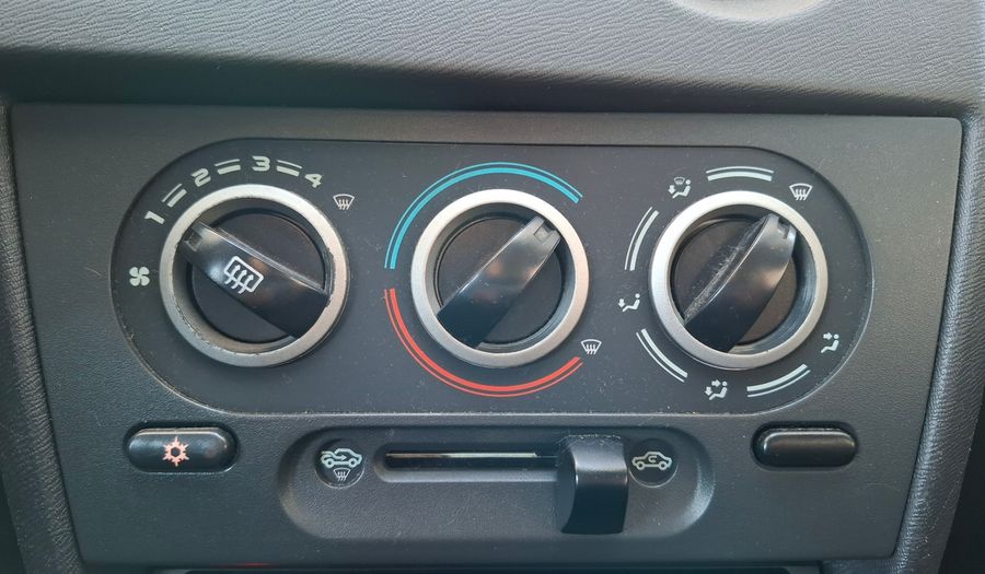 Peugeot 207 1.4 ACTIVE COMPACT Hatchback 2013