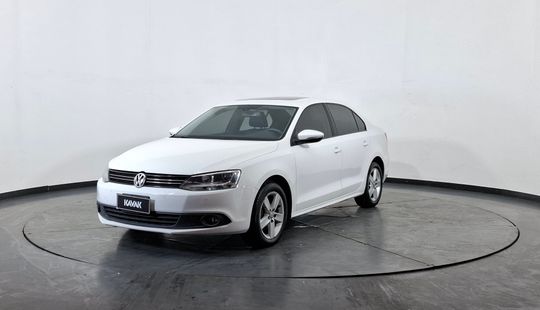 Volkswagen • Vento