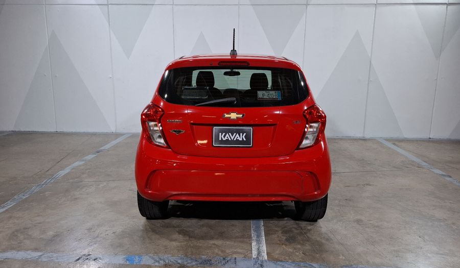 Chevrolet Spark 1.4 LTZ C MT Hatchback 2017