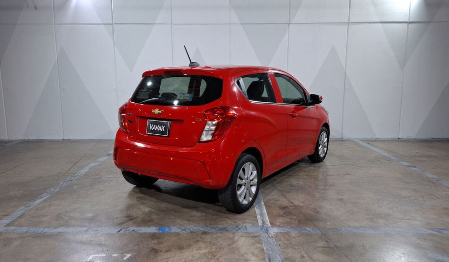 Chevrolet Spark 1.4 LTZ C MT Hatchback 2017