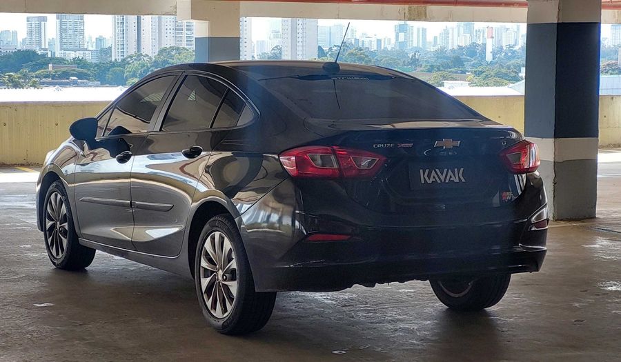 Chevrolet Cruze TURBO LT Sedan 2017