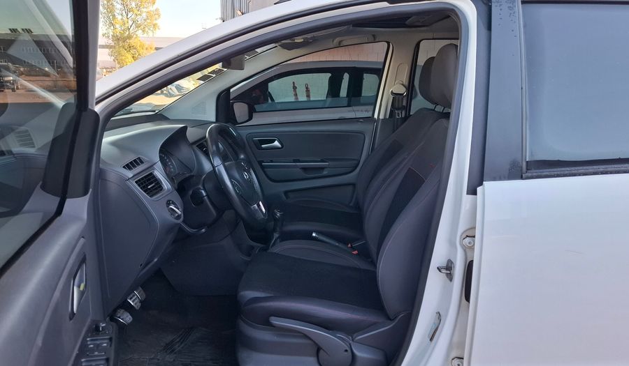 Volkswagen Crossfox 1.6 HIGHLINE Hatchback 2014