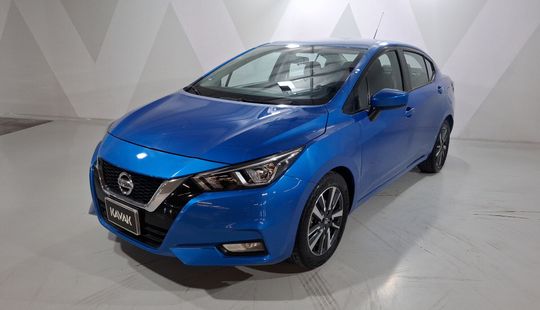 Nissan • Versa