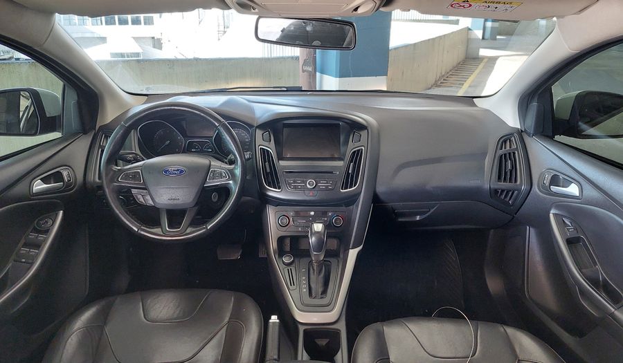 Ford Focus SE PLUS Hatchback 2017
