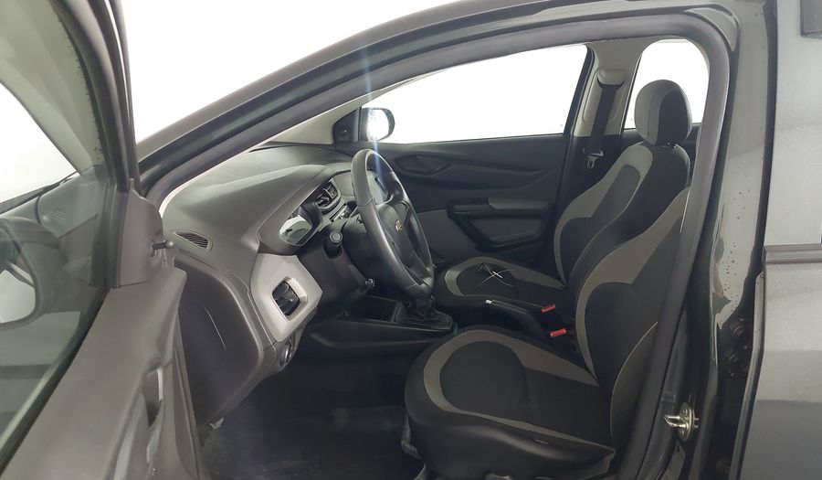 Chevrolet Onix MPFI LS Hatchback 2016