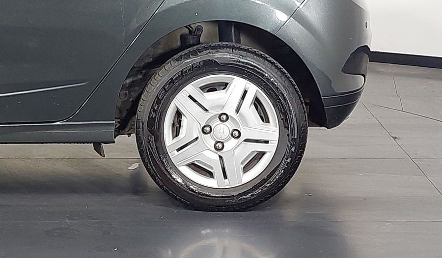 Chevrolet Onix MPFI LS Hatchback 2016