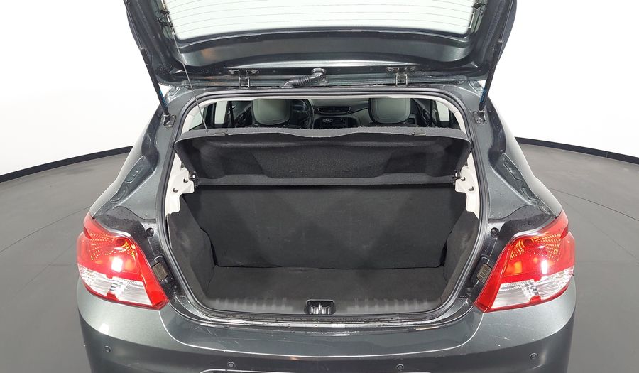 Chevrolet Onix MPFI LS Hatchback 2016