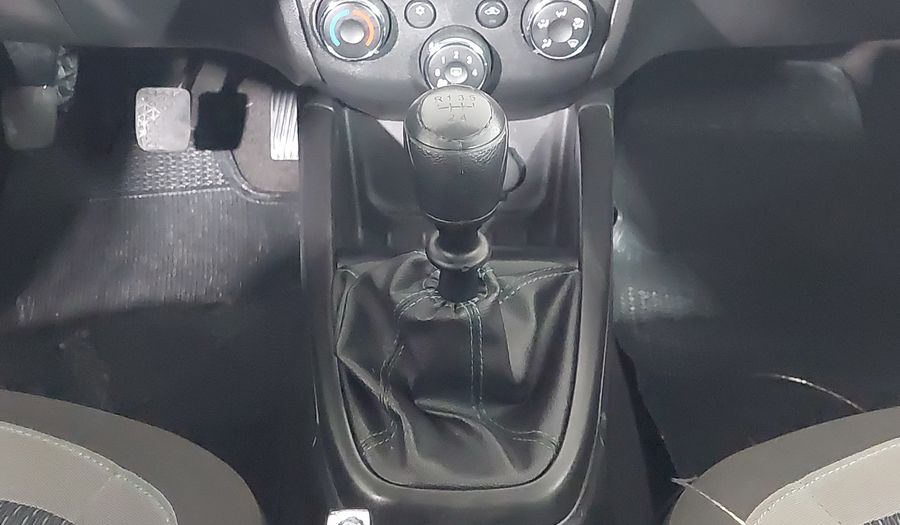 Chevrolet Onix MPFI LS Hatchback 2016