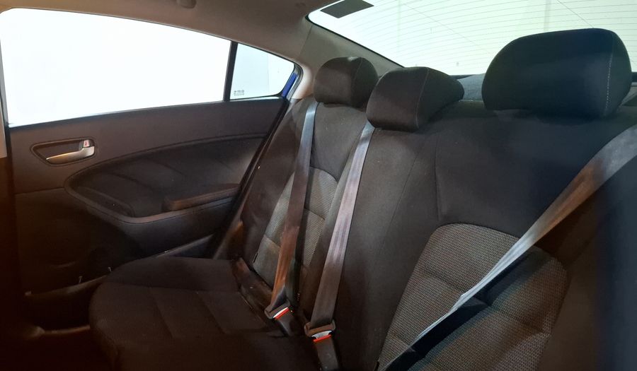 Kia Forte 2.0 L MT Sedan 2017