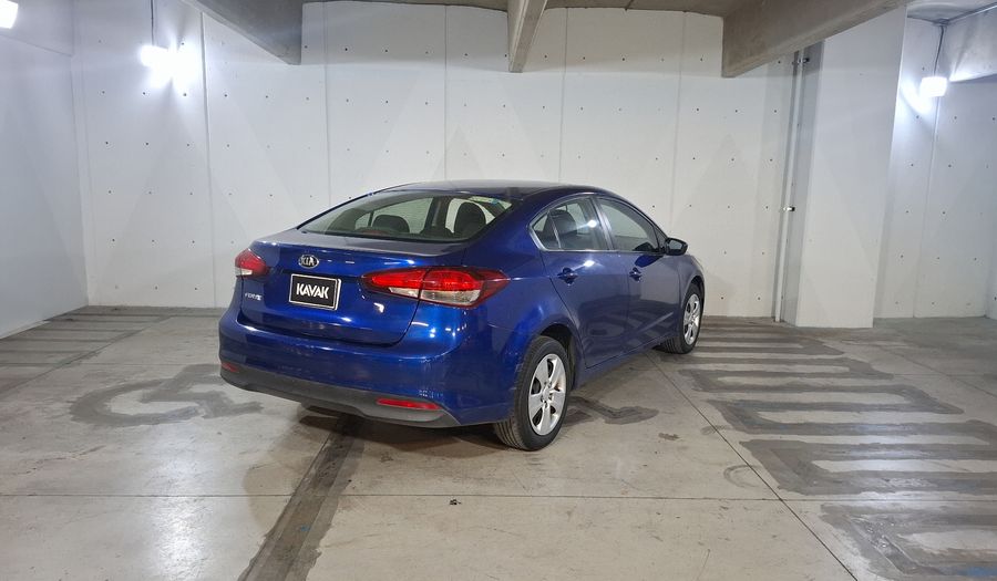 Kia Forte 2.0 L MT Sedan 2017
