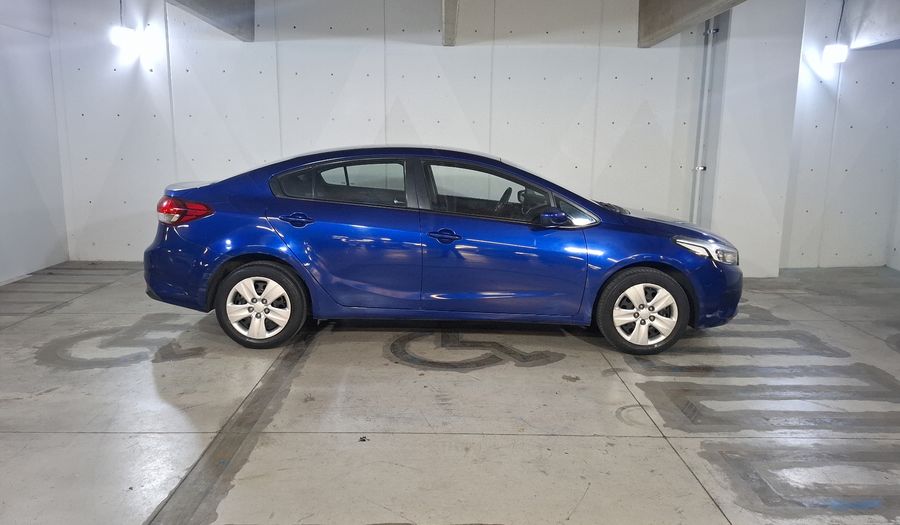 Kia Forte 2.0 L MT Sedan 2017