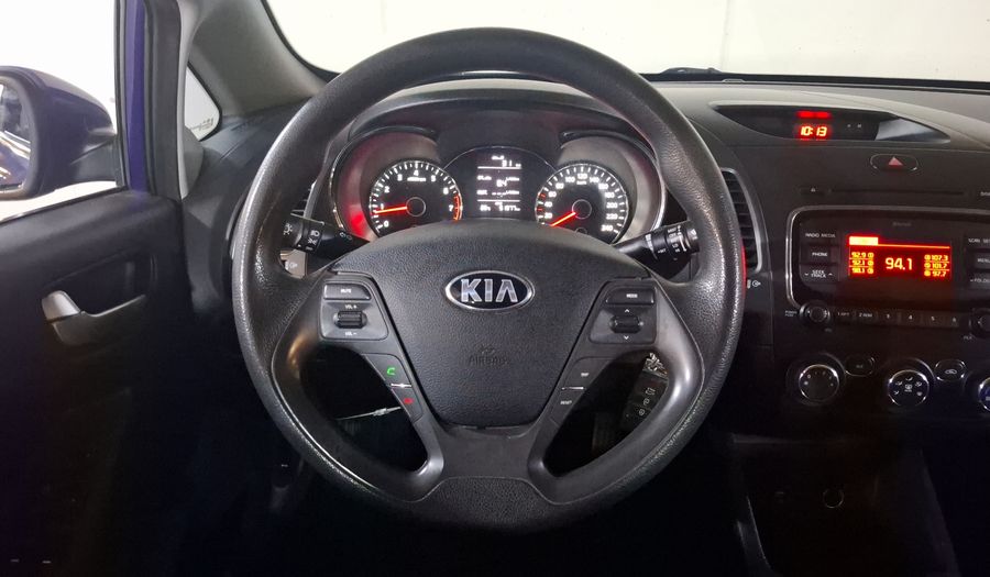Kia Forte 2.0 L MT Sedan 2017