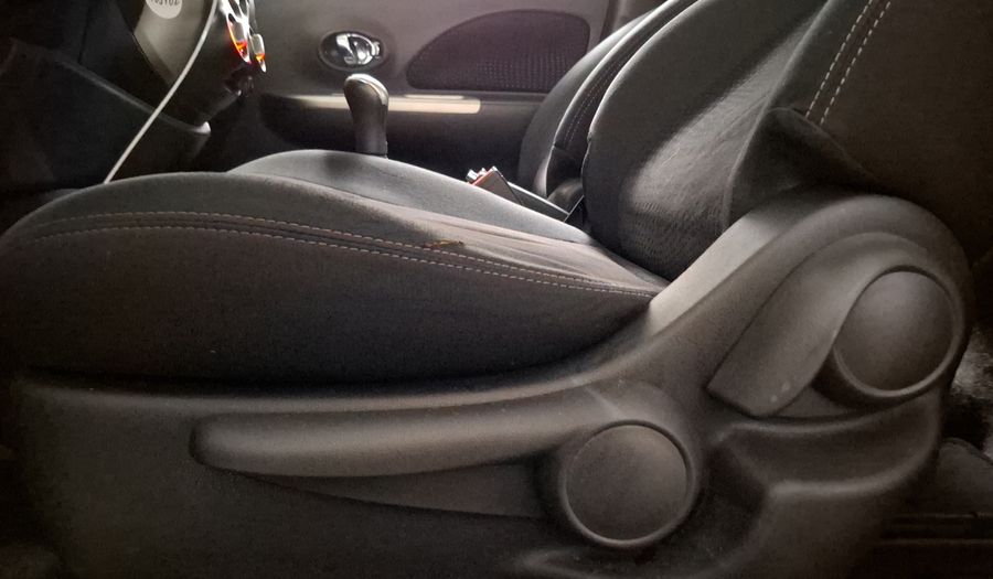 Nissan March 1.6 ADVANCE MT Hatchback 2015